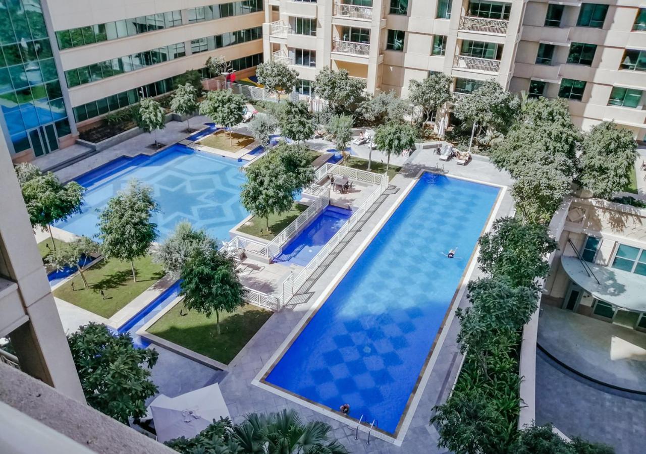 Nasma Luxury Stays - Fancy Apartment With Balcony Near Burj Khalifa Dubai Buitenkant foto
